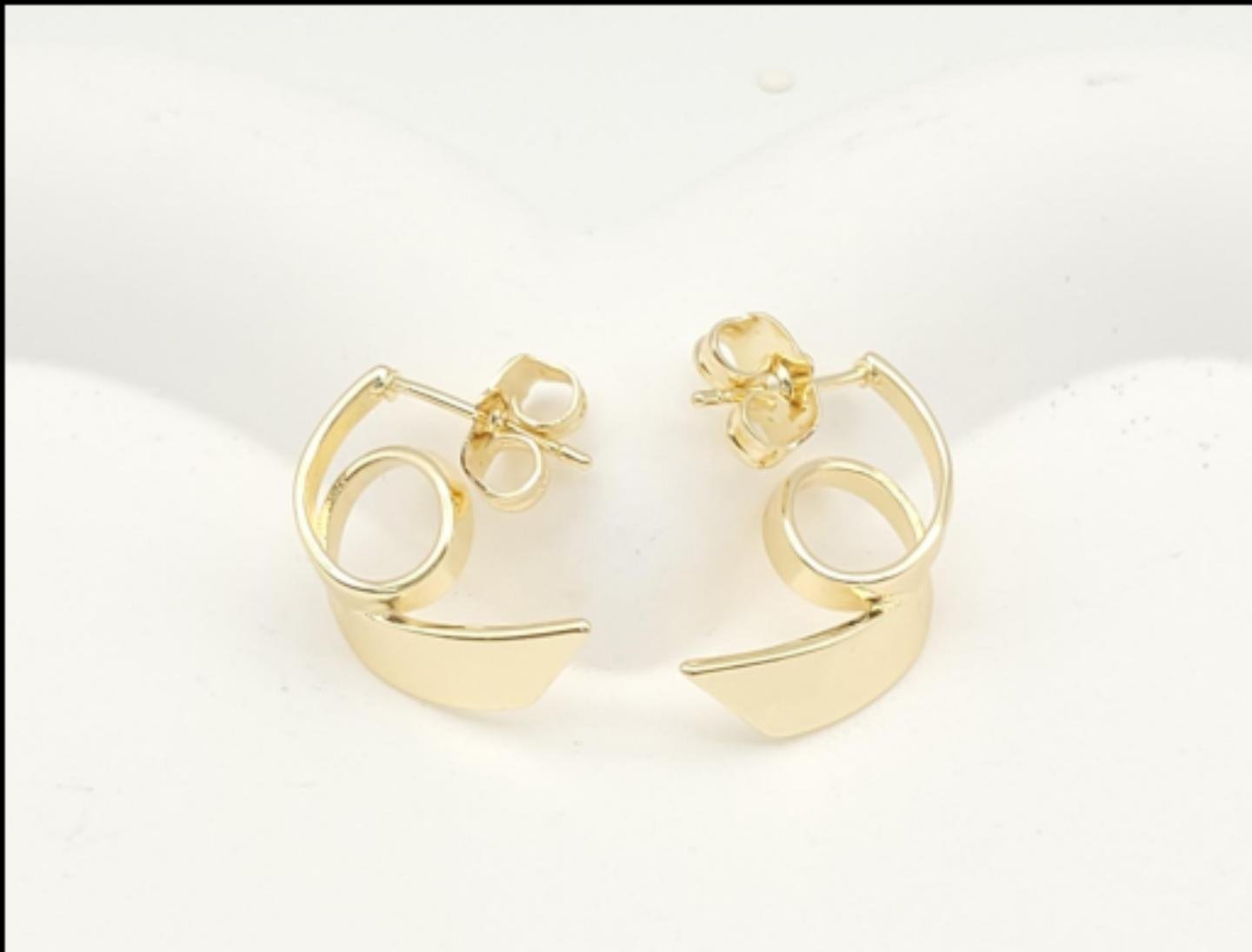 Arete Latón Oro 18K HBQE05005831