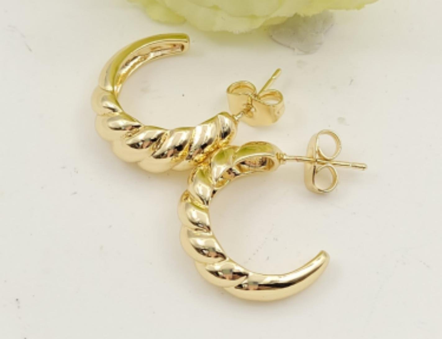 Arete Latón Oro 18K HBQE06505827
