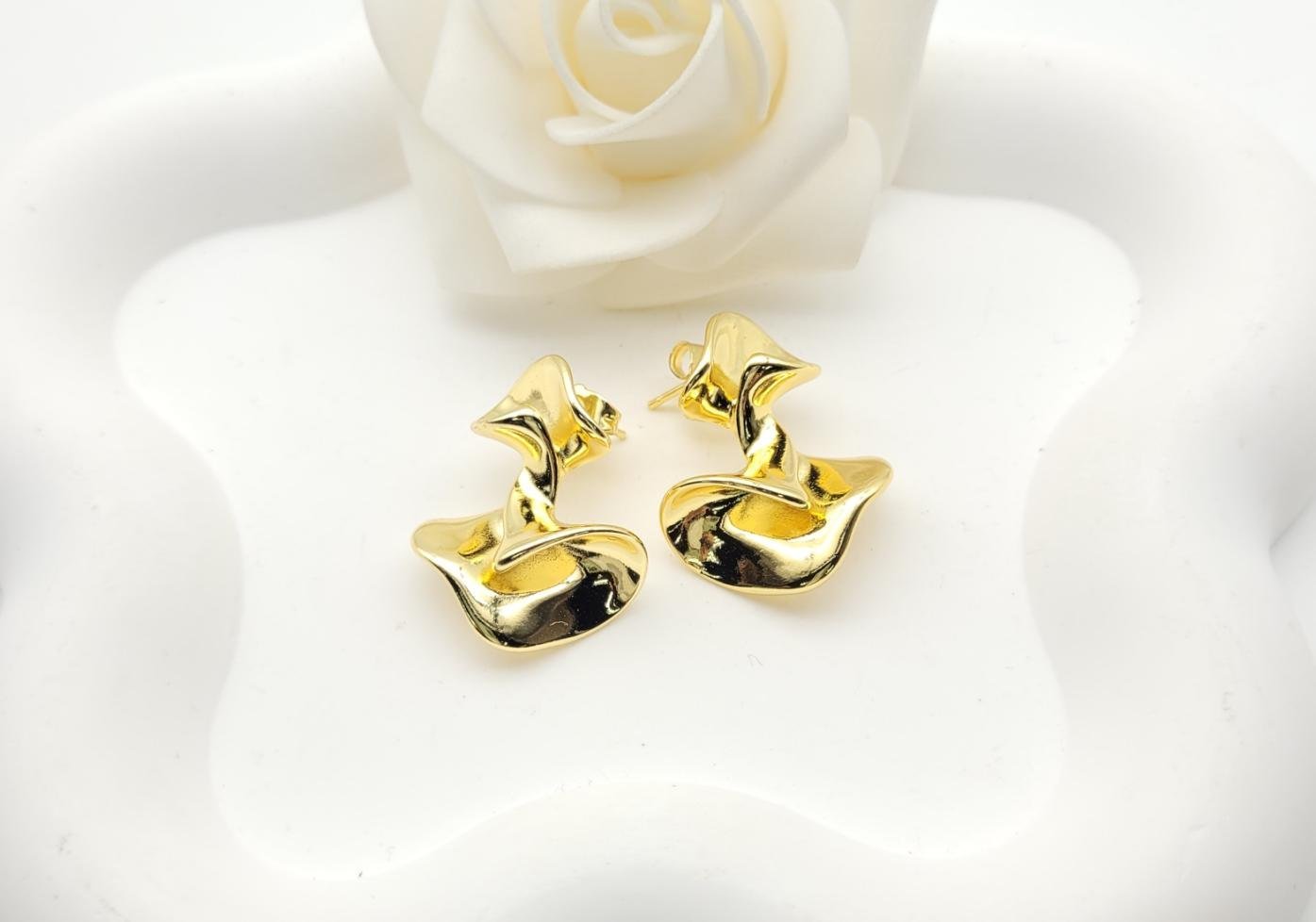 Arete Latón Oro 18K HQHE10003423