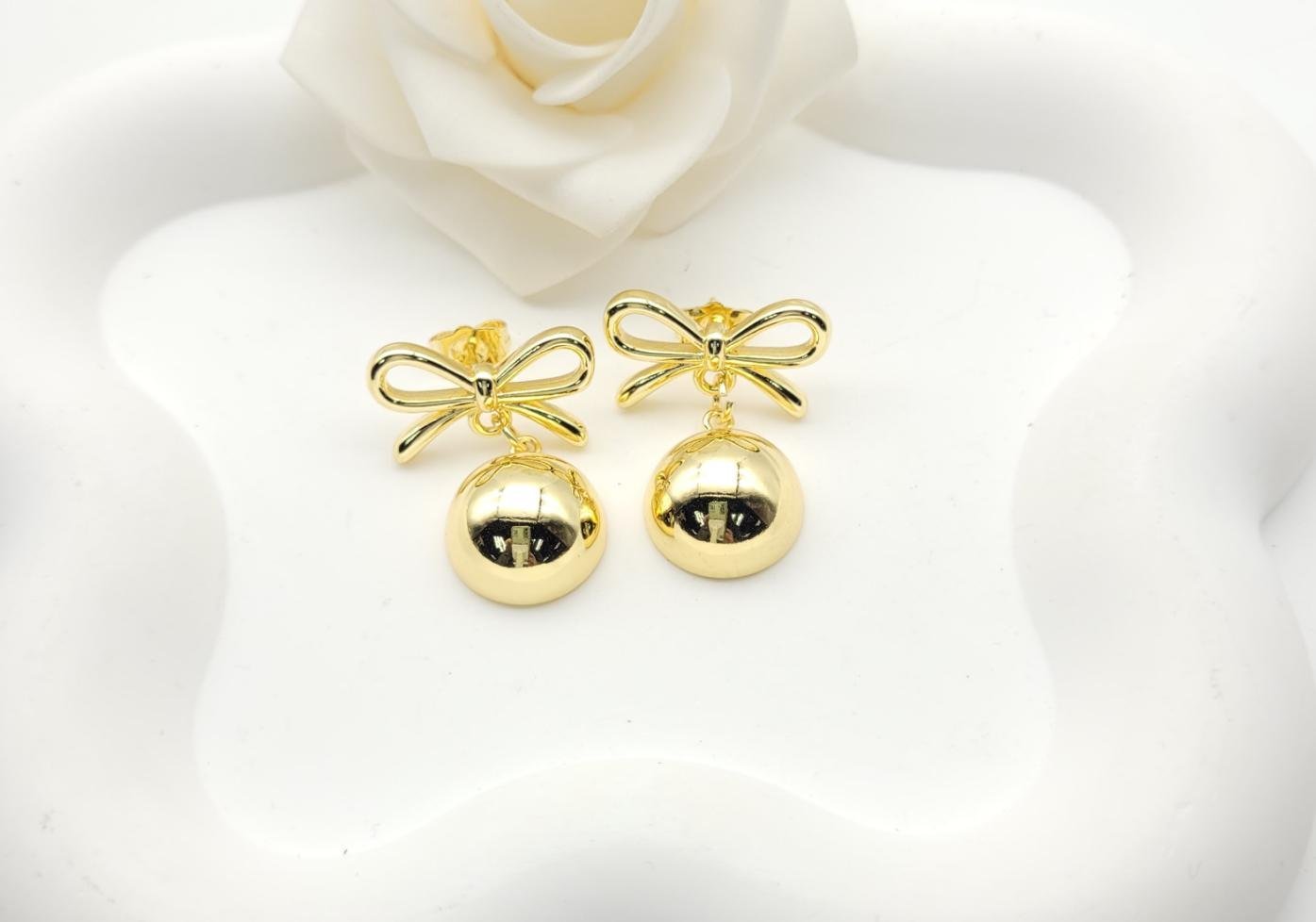 Arete Latón Oro 18K HQHE10003433