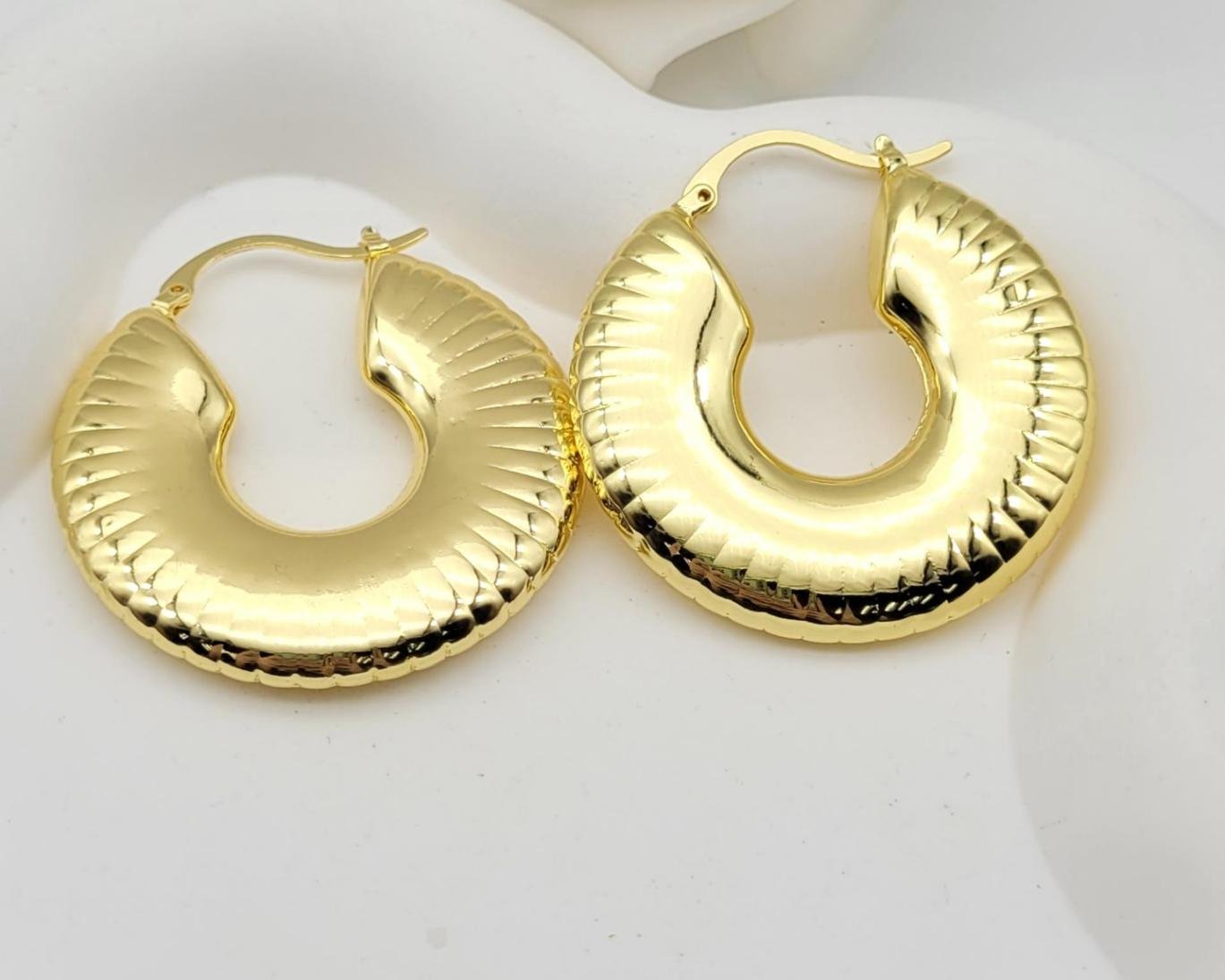 Arete Latón Oro 18K HQHE13003323