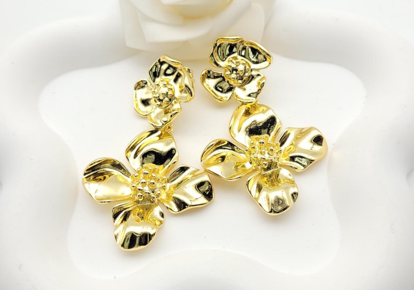 Arete Latón Oro 18K HQHE14003459