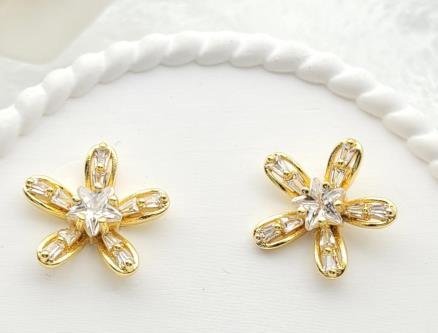 Arete Huggie Baño de Oro 18K