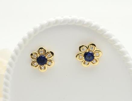 Arete Huggie Baño de Oro 18K