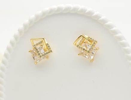 Arete Huggie Baño de Oro 18K