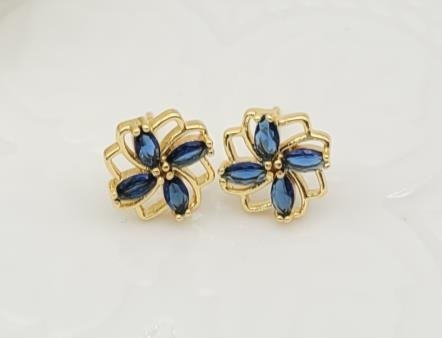 Arete Huggie Baño de Oro 18K