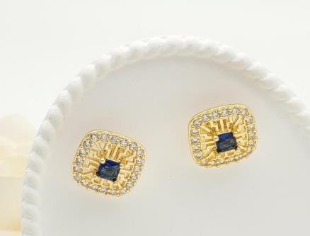 Arete Huggie Baño de Oro 18K