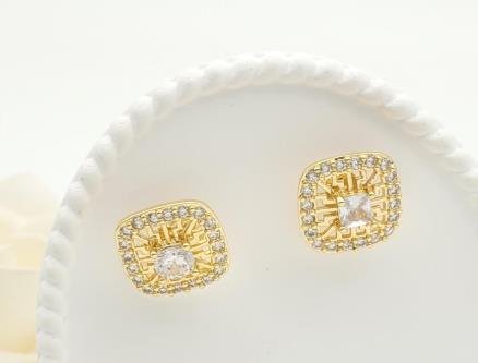 Arete Huggie Baño de Oro 18K