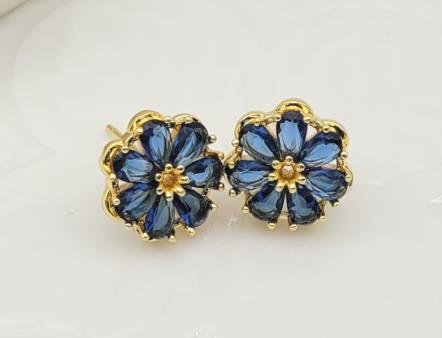 Arete Huggie Baño de Oro 18K