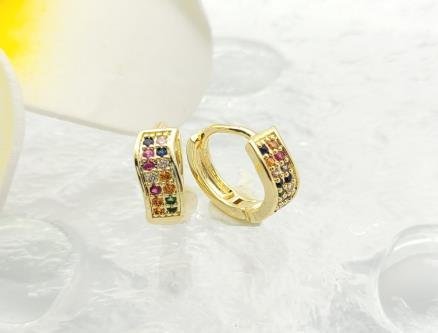 Arete Huggie Baño de Oro 18K