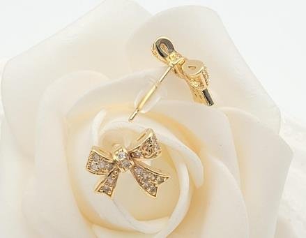 Arete Huggie Baño de Oro 18K