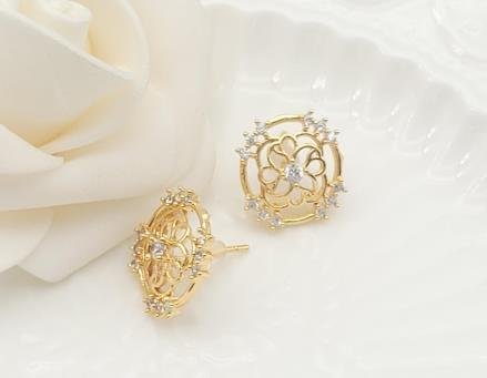 Arete Huggie Baño de Oro 18K