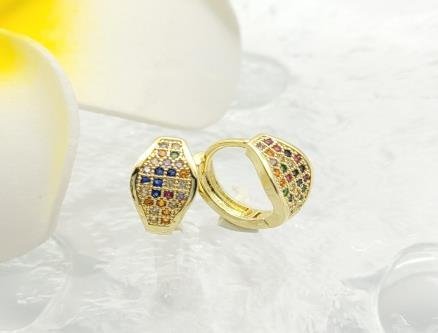 Arete Huggie Baño de Oro 18K