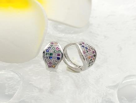 Arete Huggie Baño de Oro 18K