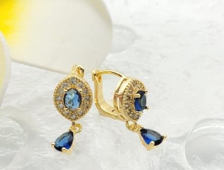 Arete Huggie Baño de Oro 18K