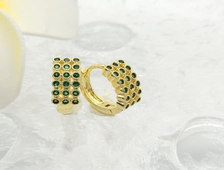 Arete Huggie Baño de Oro 18K
