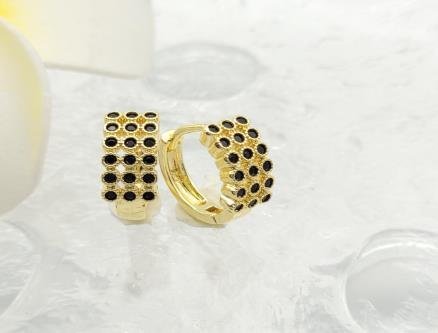 Arete Huggie Baño de Oro 18K