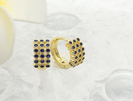 Arete Huggie Baño de Oro 18K