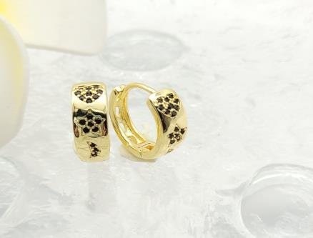 Arete Huggie Baño de Oro 18K