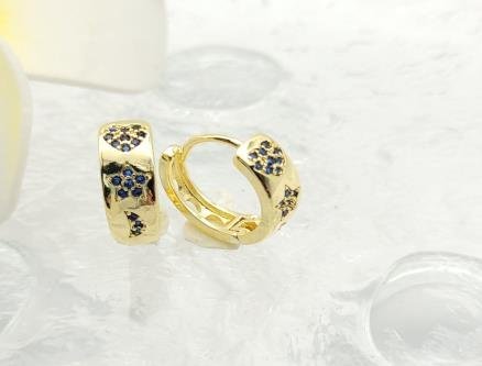 Arete Huggie Baño de Oro 18K