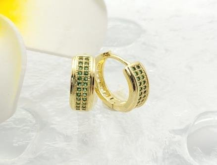 Arete Huggie Baño de Oro 18K