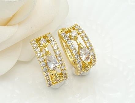 Arete Huggie Baño de Oro 18K