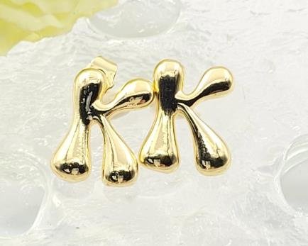 Arete Huggie Baño de Oro 18K