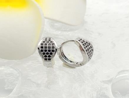 Arete Huggie Baño de Oro 18K