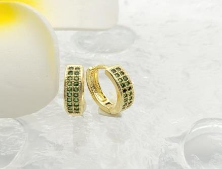 Arete Huggie Baño de Oro 18K