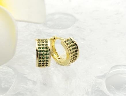 Arete Huggie Baño de Oro 18K