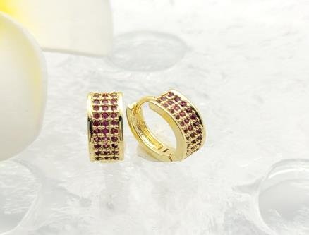 Arete Huggie Baño de Oro 18K