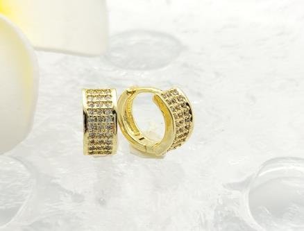 Arete Huggie Baño de Oro 18K