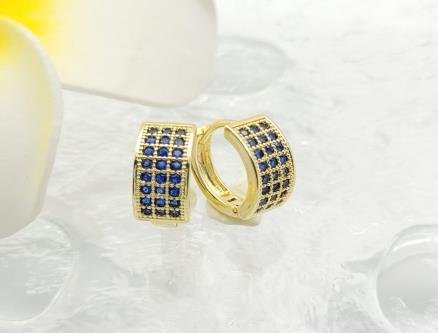 Arete Huggie Baño de Oro 18K