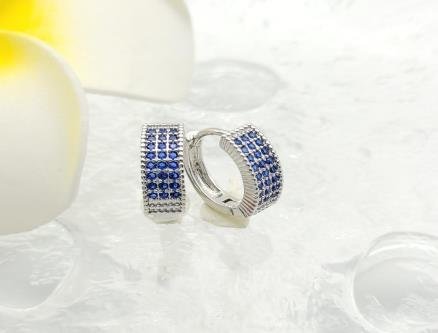 Arete Huggie Baño de Oro 18K