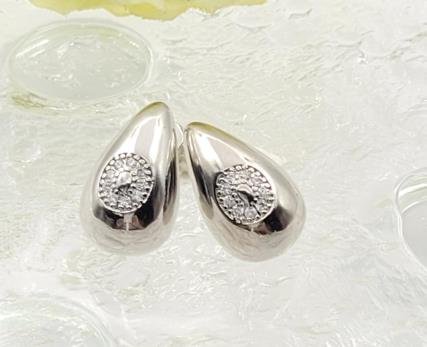 Arete Huggie Baño de Rodio