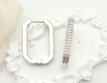 Arete Huggie Baño de Rodio