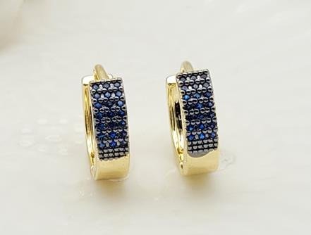 Arete Huggie Baño de Oro 18K
