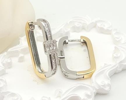 Arete Huggie Baño de Oro 18K