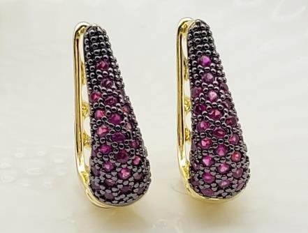 Arete Huggie Baño de Oro 18K