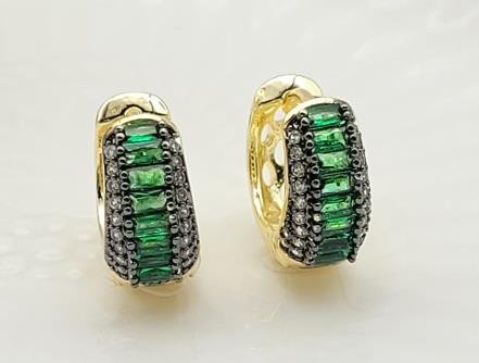 Arete Huggie Baño de Oro 18K