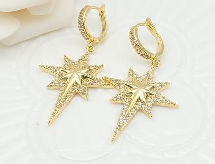 Arete Huggie Baño de Oro 18K