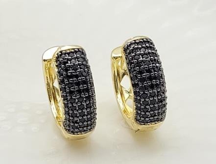 Arete Huggie Baño de Oro 18K