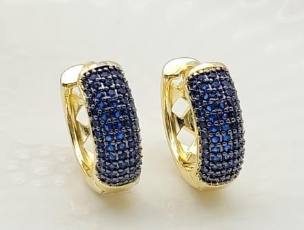 Arete Huggie Baño de Oro 18K
