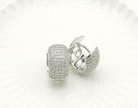 Arete Huggie Baño de Oro 18K