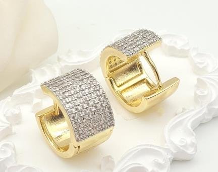 Arete Huggie Baño de Oro 18K
