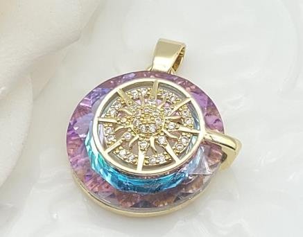 Dije Redondo Cristal con Medallón