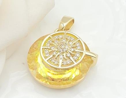 Dije Redondo Cristal con Medallón