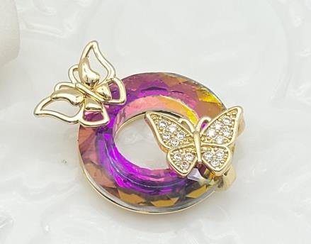 Dije Redondo Cristal con Mariposas