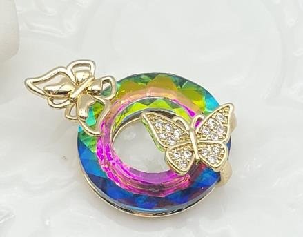 Dije Redondo Cristal con Mariposas