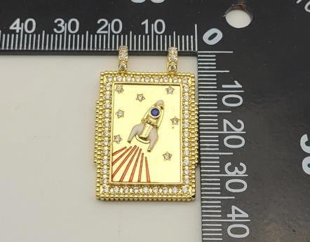 Dije Rectangular Corazón con Estrellas